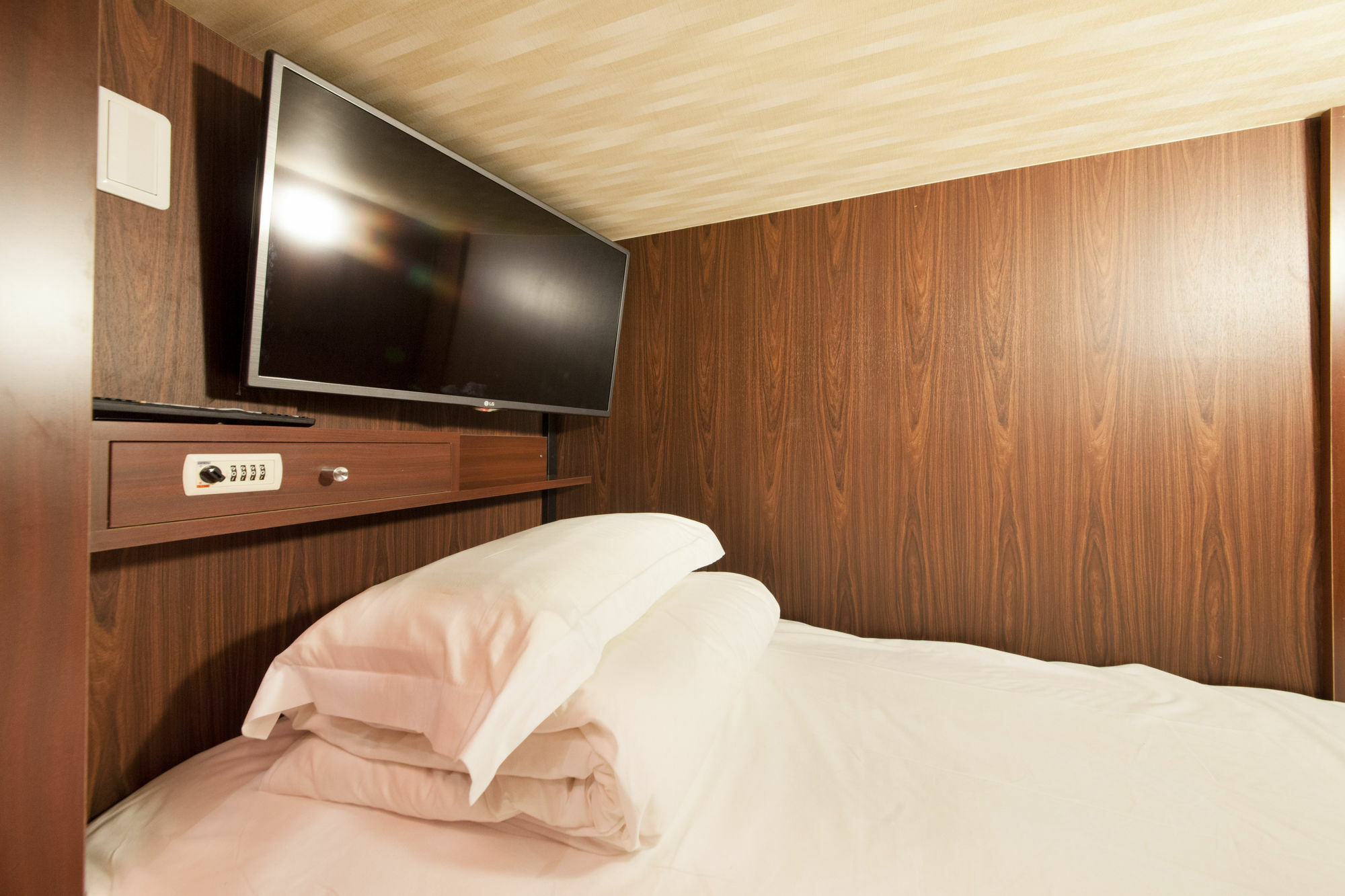 Centurion Hotel Residential Cabin Tower Tokyo Exterior photo